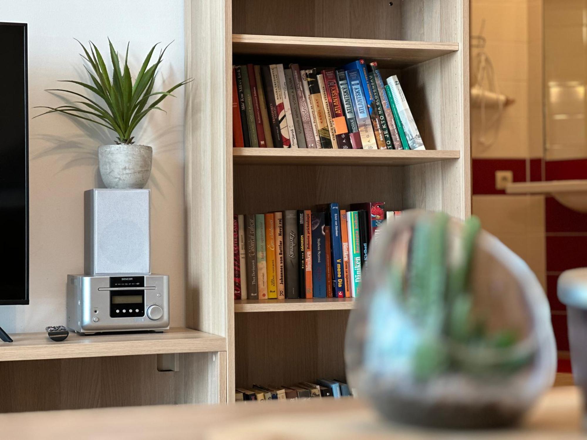 Self Check-In, Danube Bank, Free Parking Appartement Bratislava Buitenkant foto